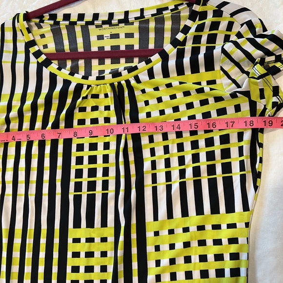 Worthington Short Sleeve Yellow,Black &White Stripe Blouse Size Medium Like New - Picture 4 of 7